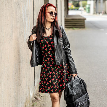 Dresses / Shop now!